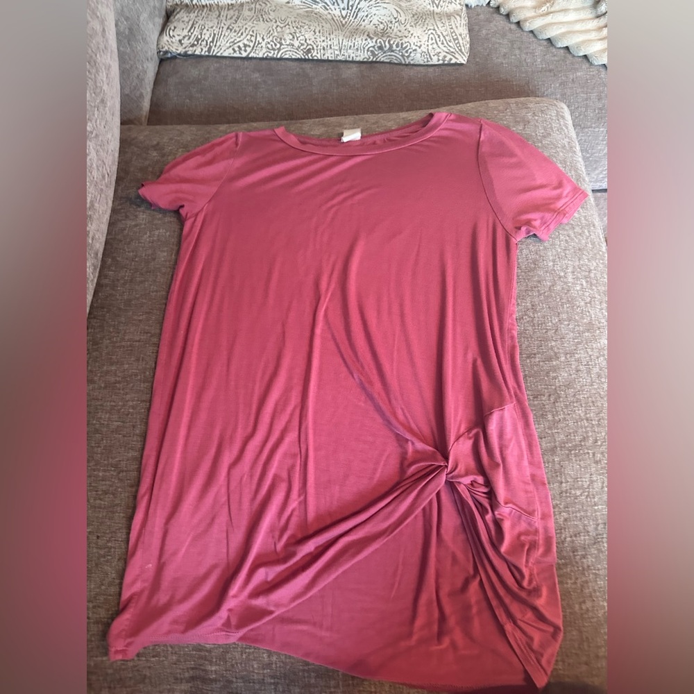 Elegant Mauve Knot Front Tee